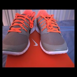 Nike Free 5.0 + size 12 grey/black/ total orange